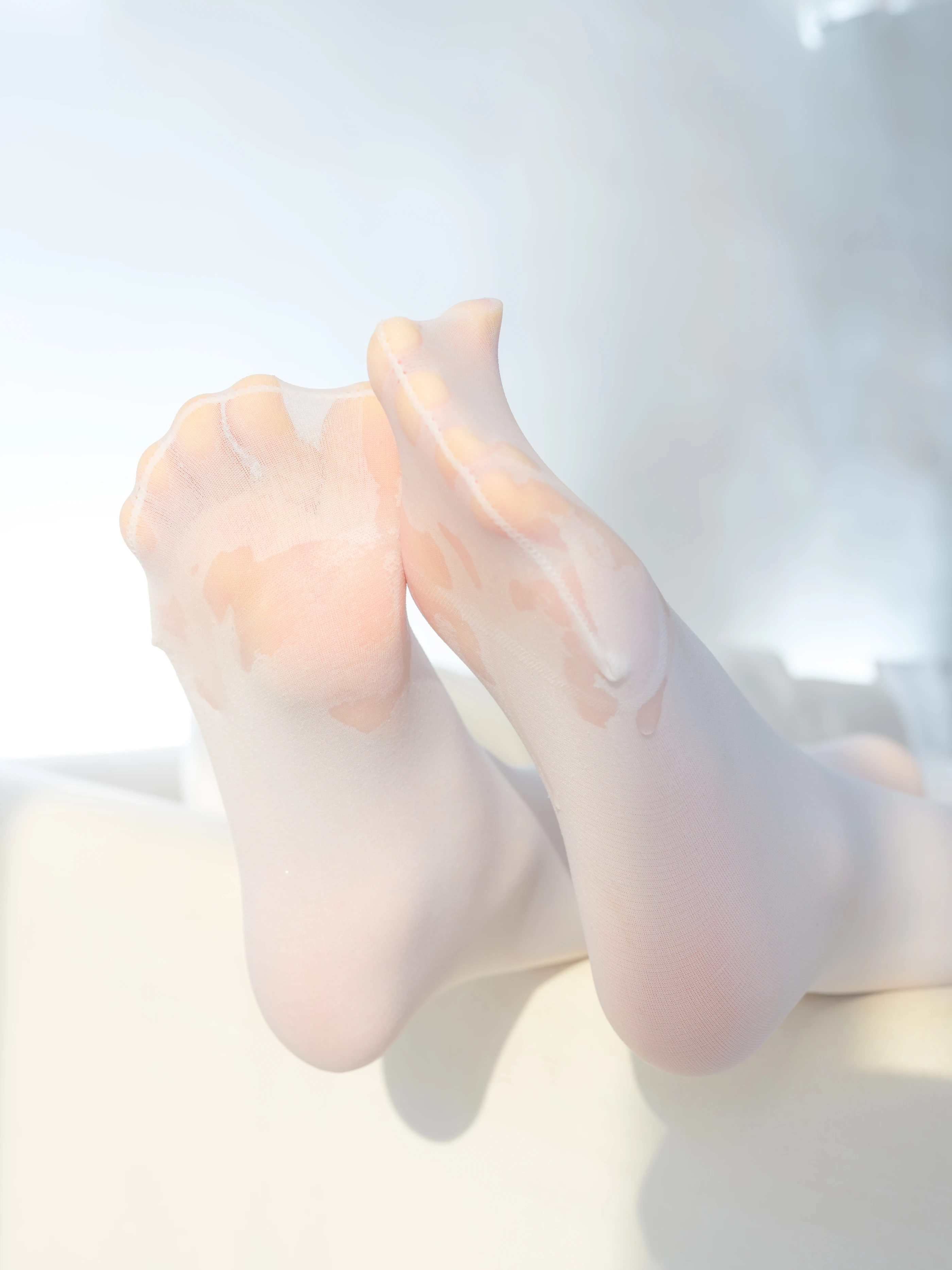 森萝财团 雨云 02E4K [144P 1V]插图